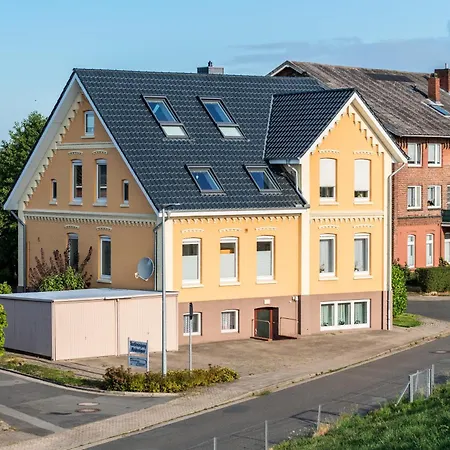 Apartment Moderne Feuerwache Direkt Am Elbdeich Bei Moldenhauer