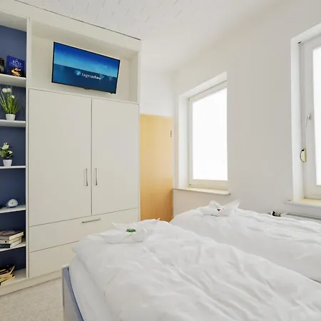 Apartment Moderne Feuerwache Direkt Am Elbdeich Bei Moldenhauer *